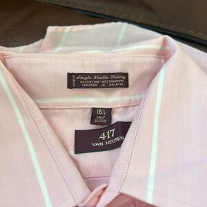 Van Heusen Men’s Pink and White Short Sleeved Button Up—Vintage!